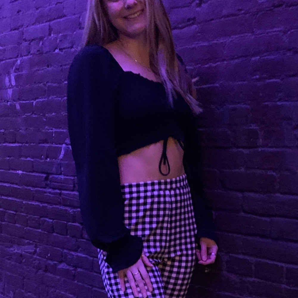 Black Long Sleeve Crop